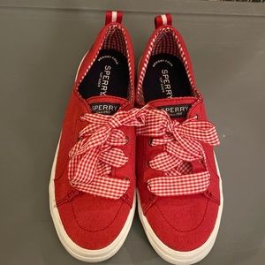 NWOB Sperry sneakers with ribbon laces